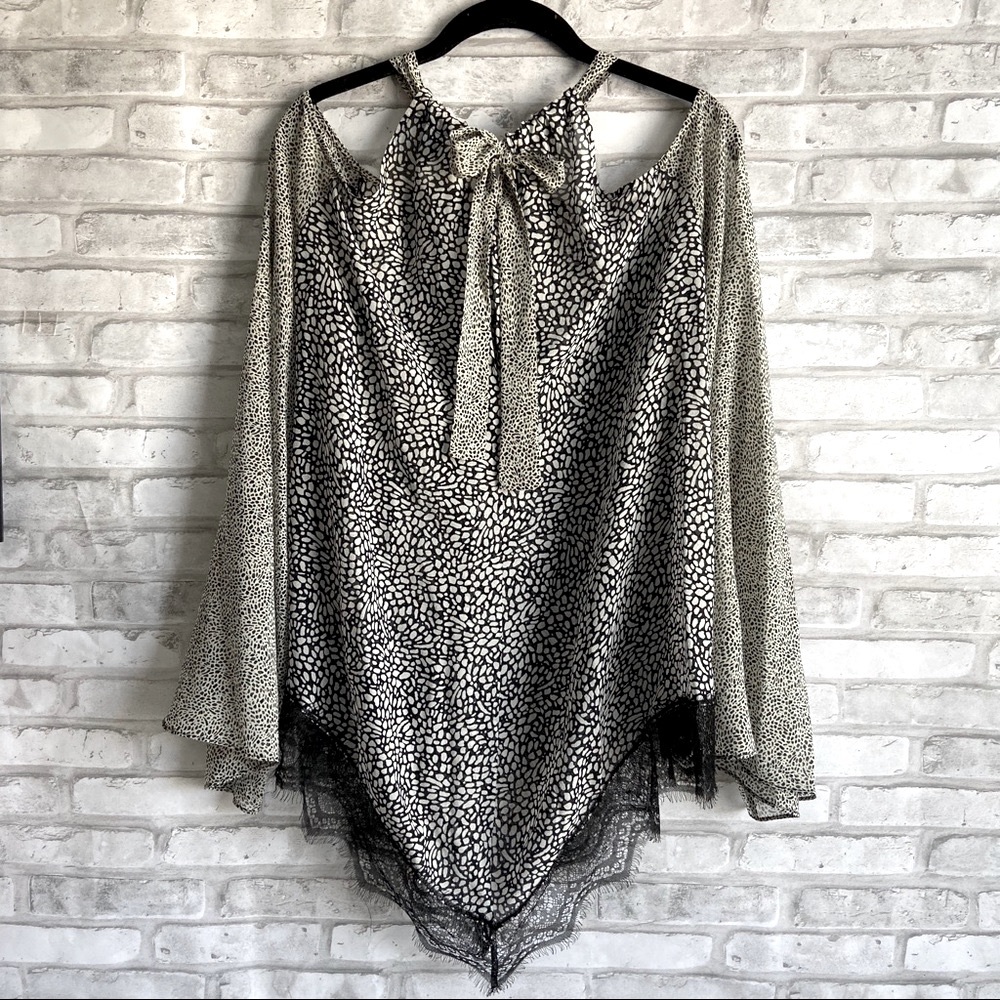 10 CROSBY DEREK LAM| 💯% Silk Coldshoulder …